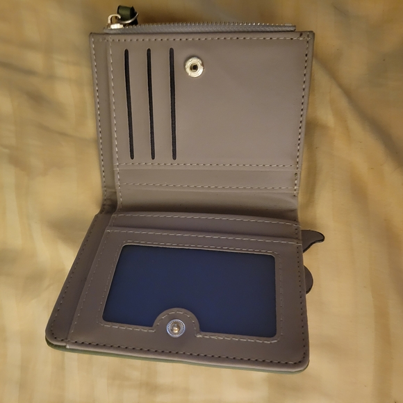 Green Animal Embroidered Wallet - Picture 3 of 5